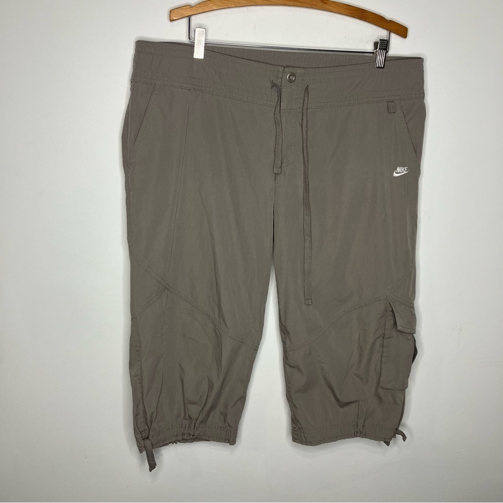 Nike Y2K low rise capris taupe size XL